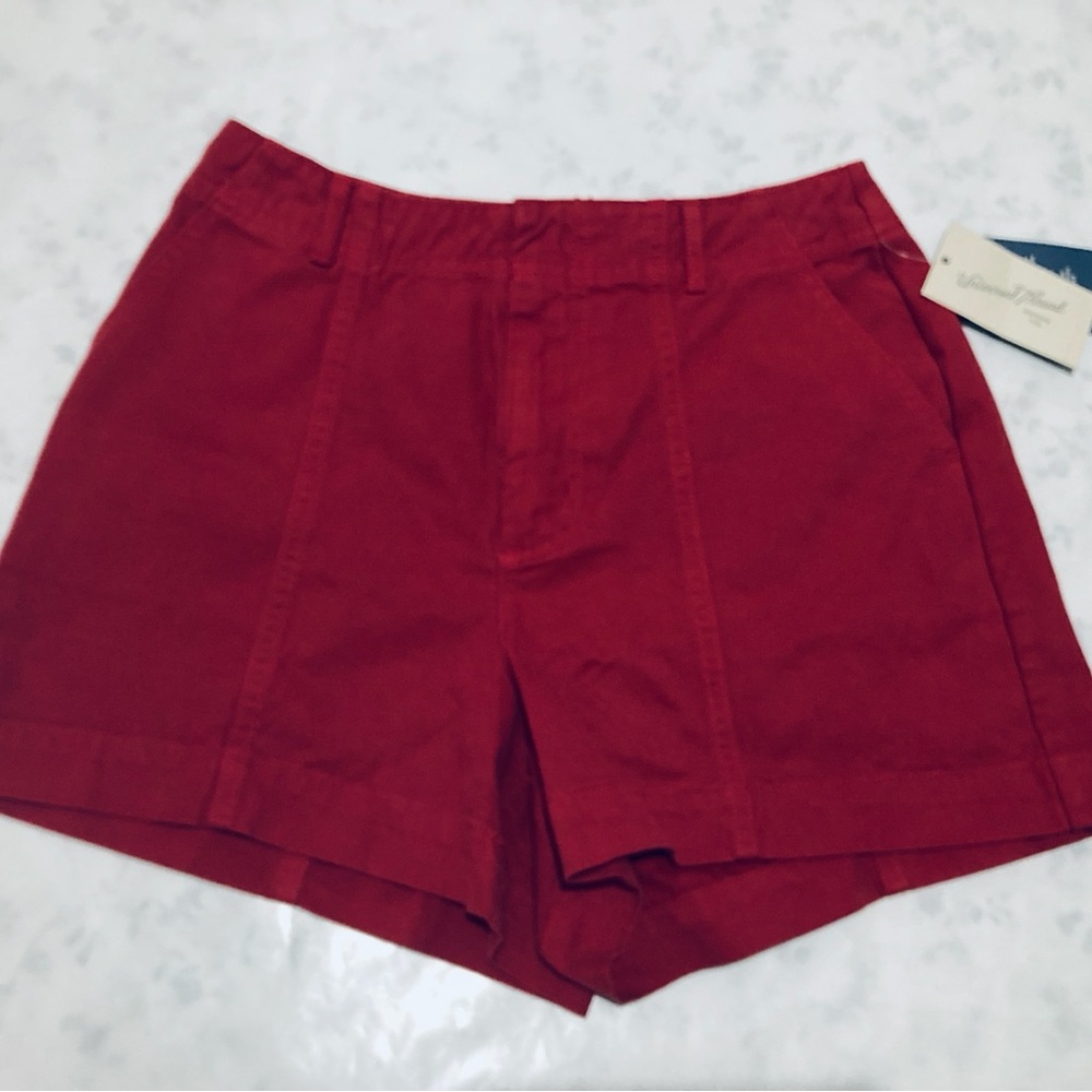 Universal Thread Women's Scarlet Shorts
